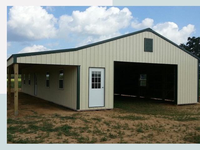 Строительство конюшен в Тайшете